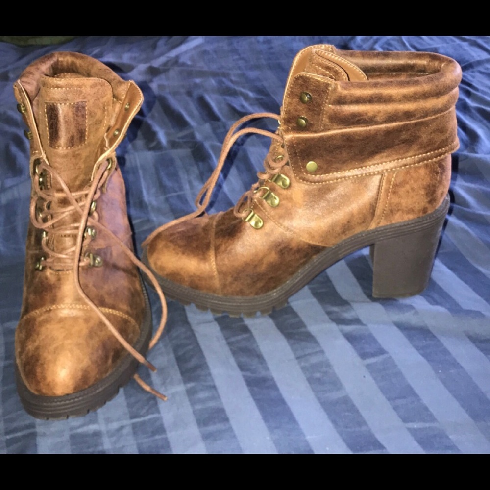 Torrid Lace up heeled boogie